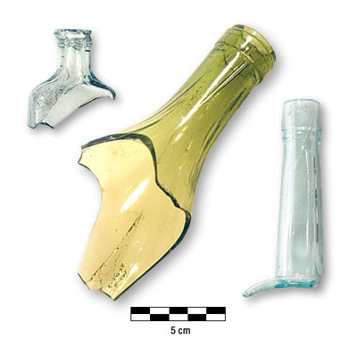 Photographie : goulots de bouteille (Les fleurons de Bonnech&egrave;re)